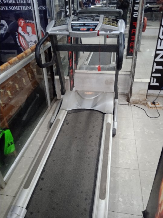 M8642 treadmill deals