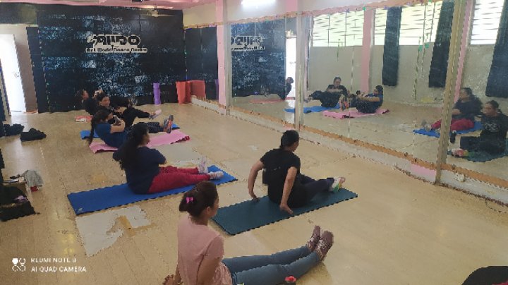 YOGA 