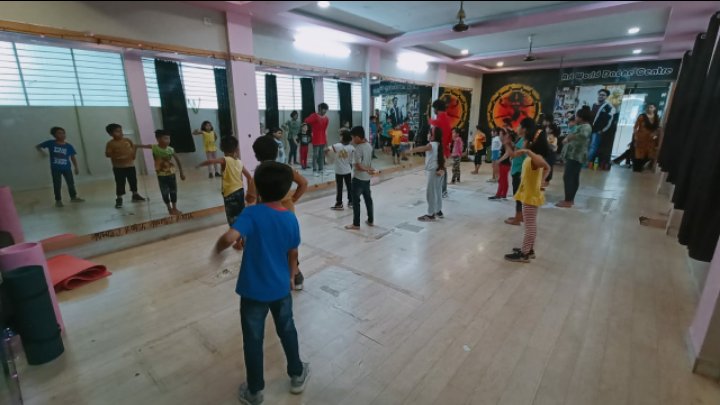 DANCE 