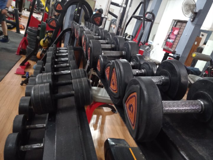 FLOOR WORKOUT 