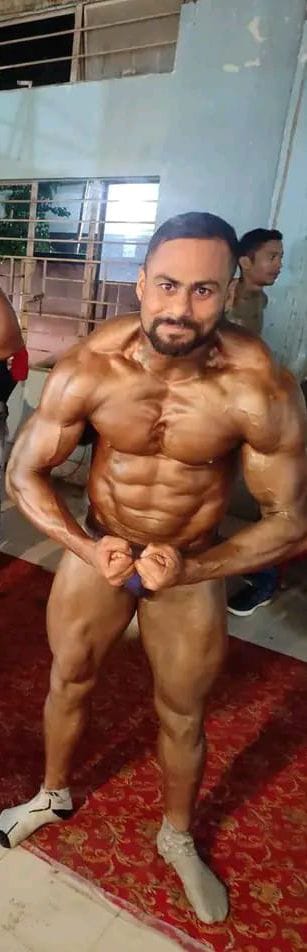 JITU SARMA (head trainer)