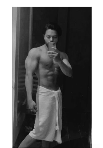 Faiz Khan